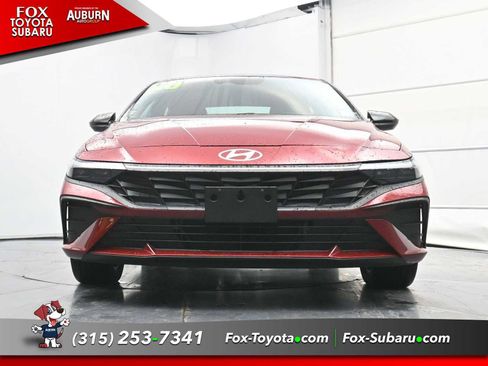 Used 2025 Hyundai Elantra SEL image 21