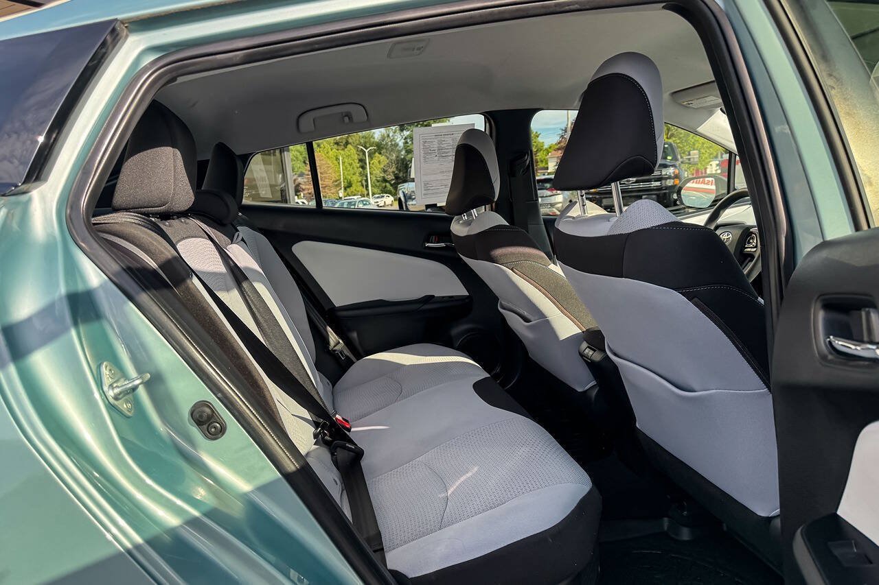 Used 2019 Toyota Prius LE FWD image 14
