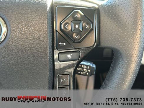 Used 2022 Toyota 4Runner TRD Off-Road image 13