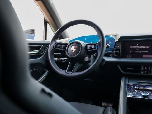 New 2025 Porsche Macan Electric RWD image 25