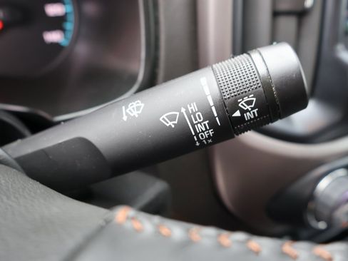 Used 2022 GMC Canyon AT4 image 18