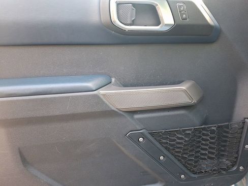 Used 2023 Ford Bronco Outer Banks image 11