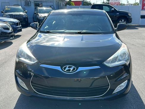 Used 2013 Hyundai Veloster w/ Style Pkg FWD image 3