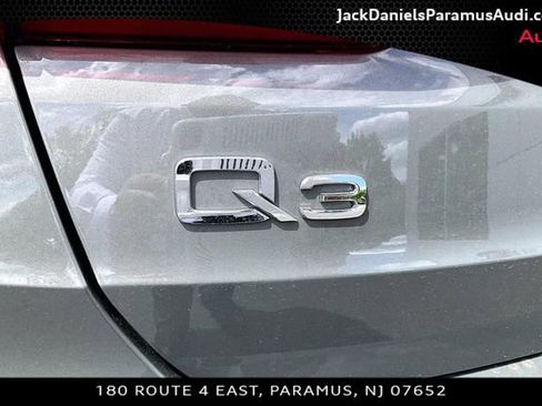 Used 2023 Audi Q3 2.0T Premium w/ Convenience Package AWD/4WD image 31