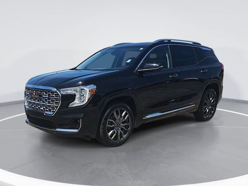 Certified 2024 GMC Terrain Denali w/ Black Diamond Edition AWD/4WD image 9