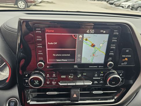 Used 2021 Toyota Highlander Limited image 25