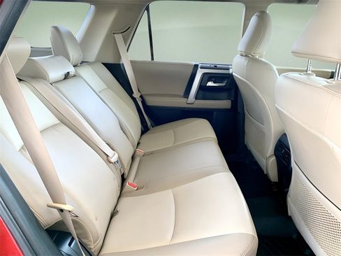 Used 2022 Toyota 4Runner SR5 Premium image 25