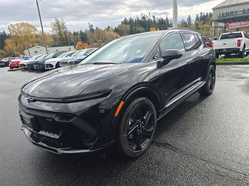 New 2026 Chevrolet Equinox EV RS image 8