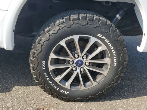 Used 2019 Ford F150 XLT w/ Equipment Group 301A Mid AWD/4WD image 6