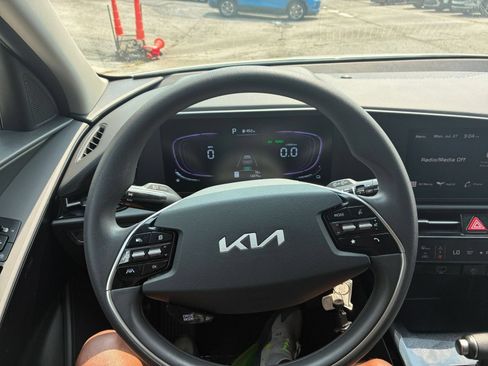 Used 2026 Kia Niro LX FWD image 29