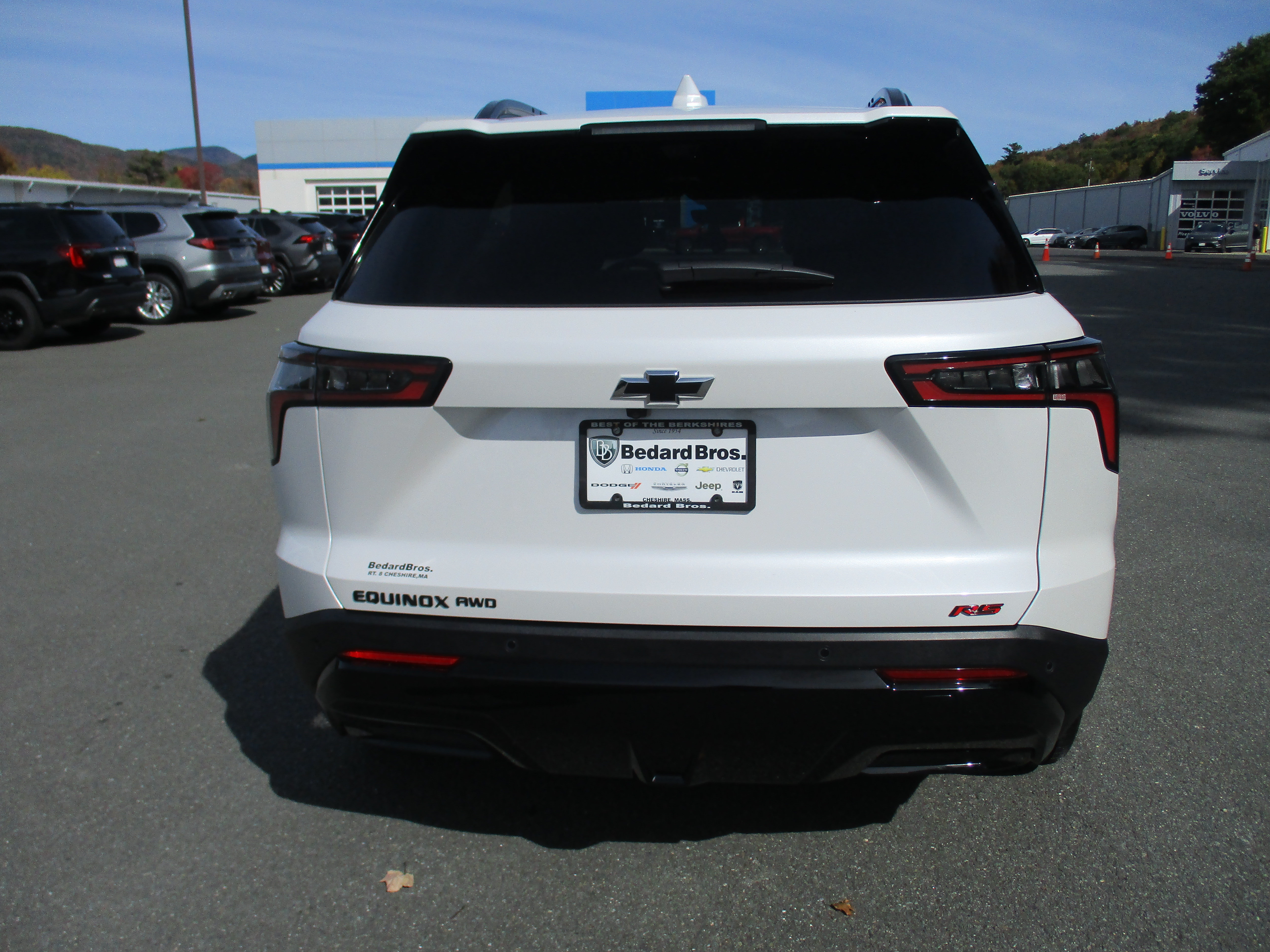 Certified 2025 Chevrolet Equinox RS w/ Safety and Technology Package AWD/4WD image 6
