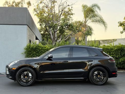 Used 2020 Porsche Macan Turbo image 5