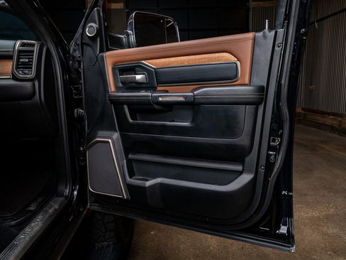 Used 2019 RAM 2500 Limited image 37