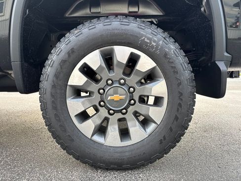 New 2026 Chevrolet Silverado 2500 Custom w/ Custom Value Package AWD/4WD image 10