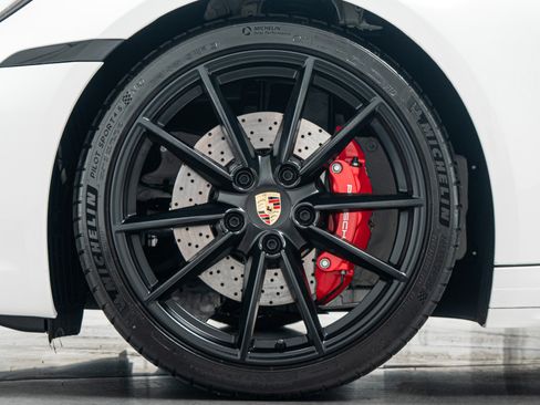 Used 2024 Porsche 911 Carrera S RWD image 10