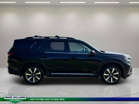 Used 2025 Honda Pilot Elite image 3