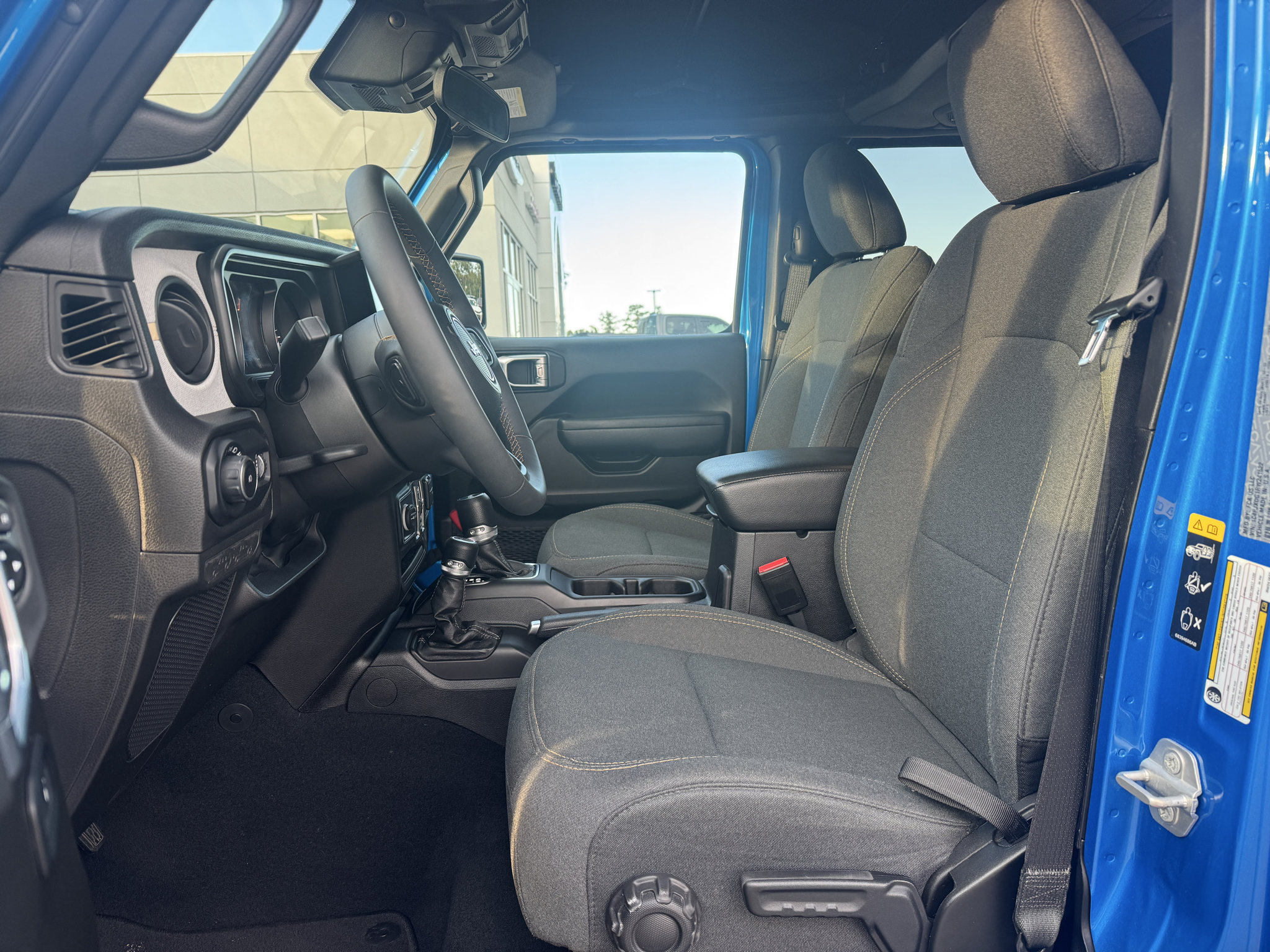 Used 2024 Jeep Wrangler Unlimited Sport AWD/4WD image 12