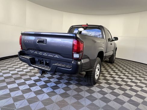 Used 2019 Toyota Tacoma SR image 5