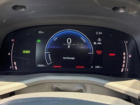 Used 2025 Toyota Camry SE FWD image 18