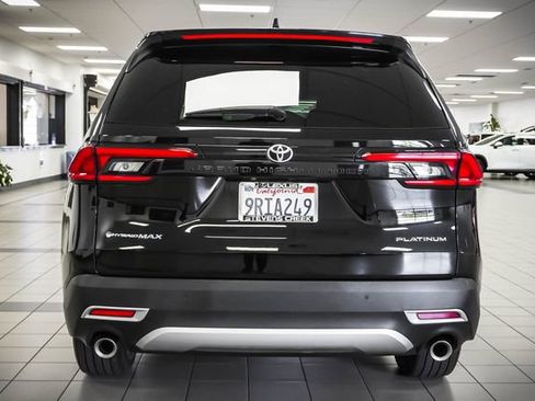 Used 2024 Toyota Grand Highlander AWD Hybrid image 7