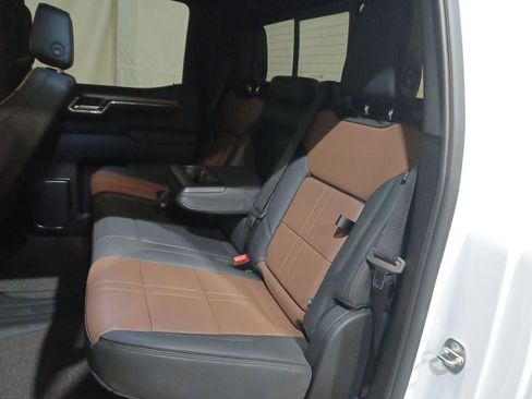 Used 2024 Chevrolet Silverado 1500 High Country w/ Technology Package image 23