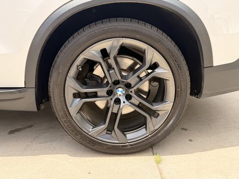Used 2019 BMW X5 xDrive50i w/ Luxury Seating Package AWD/4WD image 30