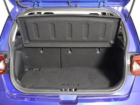 Used 2025 Hyundai Venue SEL FWD image 17