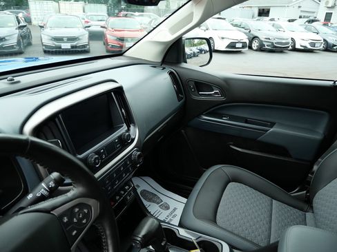 Used 2021 Chevrolet Colorado Z71 AWD/4WD image 13