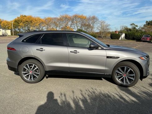 Used 2022 Jaguar F-PACE S image 5