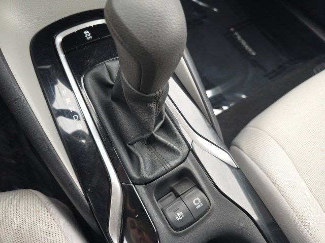 Used 2022 Toyota Corolla LE w/ Carpet Mat Package (TMS) FWD image 17