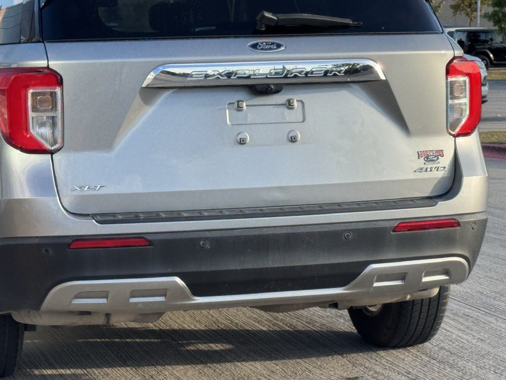 Used 2023 Ford Explorer XLT w/ Equipment Group 202A AWD/4WD image 7