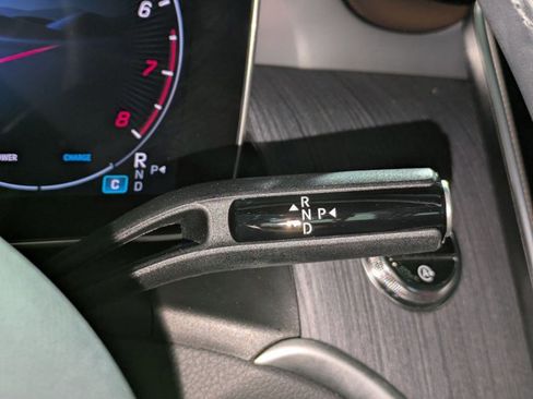 Certified 2025 Mercedes-Benz GLC 300 image 14