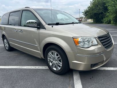 Used 2008 Chrysler Town & Country Limited