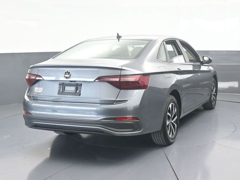 Used 2023 Volkswagen Jetta S image 5
