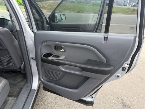 Used 2004 Honda Pilot EX image 21