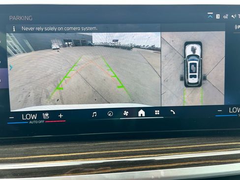Used 2025 BMW X7 xDrive40i AWD/4WD image 8