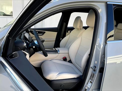 Used 2026 Mercedes-Benz GLC 300 image 8