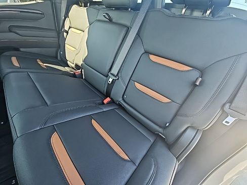 New 2026 GMC Sierra 1500 AT4 w/ Technology Package AWD/4WD image 13