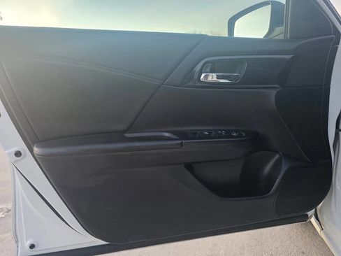 Used 2015 Honda Accord Sport image 14