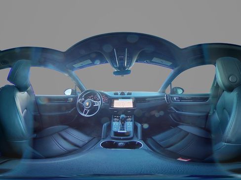 Used 2023 Porsche Cayenne image 30