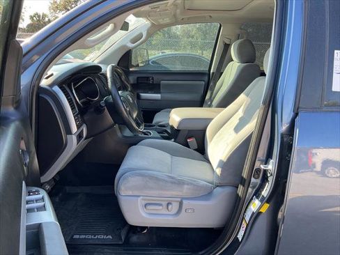 Used 2018 Toyota Sequoia SR5 image 23
