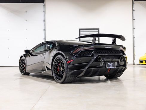 Used 2018 Lamborghini Huracan Performante image 6