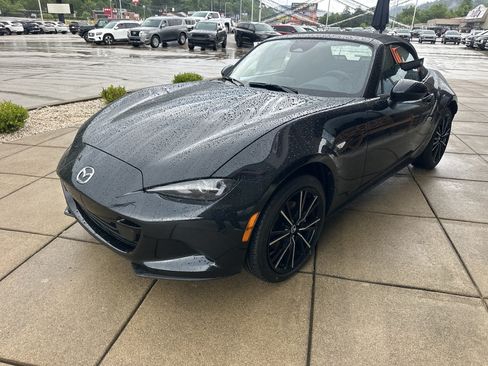 New 2026 MAZDA MX-5 Miata Grand Touring RWD image 3