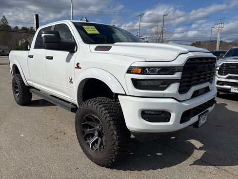 New 2025 RAM 2500 Big Horn AWD/4WD image 7