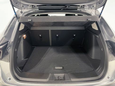 Used 2025 Chevrolet Trax ACTIV FWD image 4