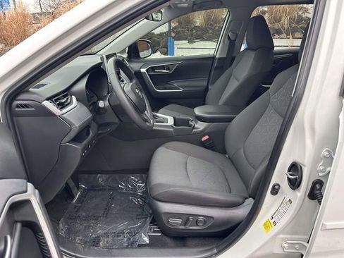 Used 2024 Toyota RAV4 XLE image 16