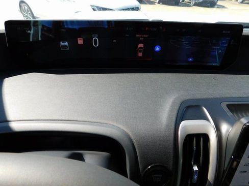 New 2025 Ford Expedition Active image 34