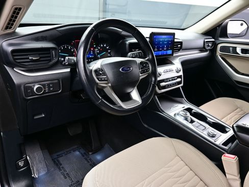 Used 2021 Ford Explorer XLT w/ Class III Trailer Tow Package image 14