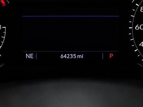 Used 2021 Cadillac XT4 Premium Luxury FWD image 25