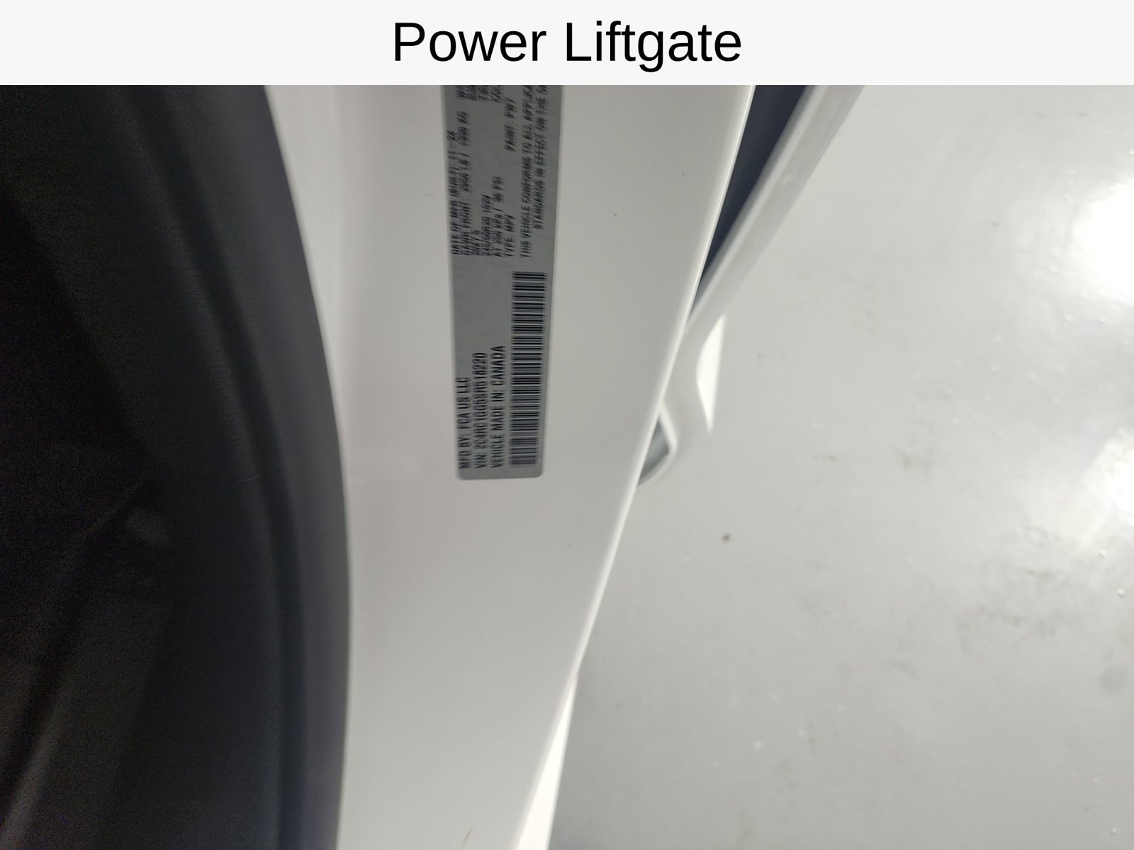 Used 2025 Chrysler Pacifica Limited FWD image 38